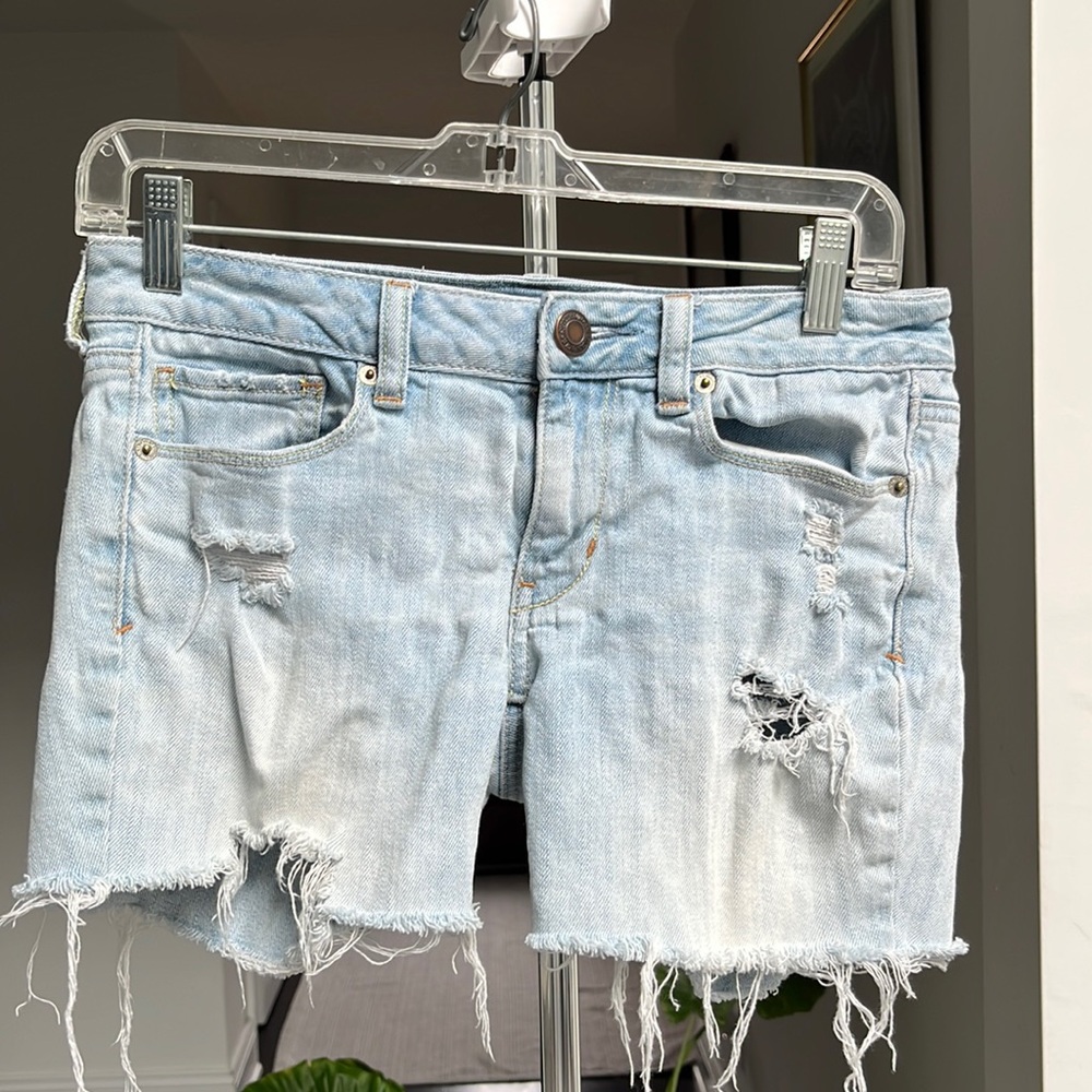 American Eagle Outfitters Light Acid Wash Skinny Stretch Denim Shorts Size 2